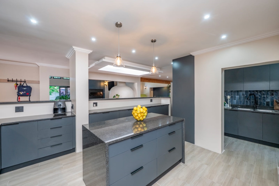 5 Bedroom Property for Sale in Eversdal Western Cape